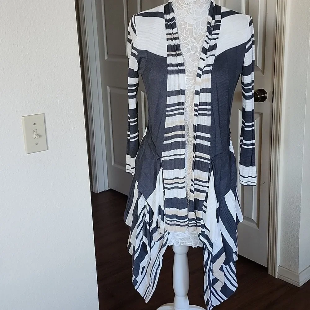 NIC+ZOE  Flyaway Linen Blend Waterfall Drape Boho Hippie‎ Cardigan Size Small